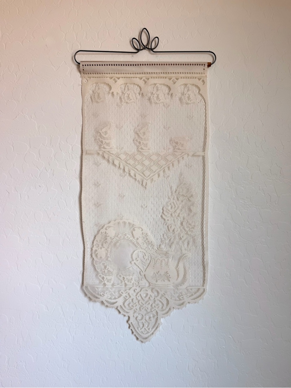 Cream Lace Vintage Wall Hanging Textile